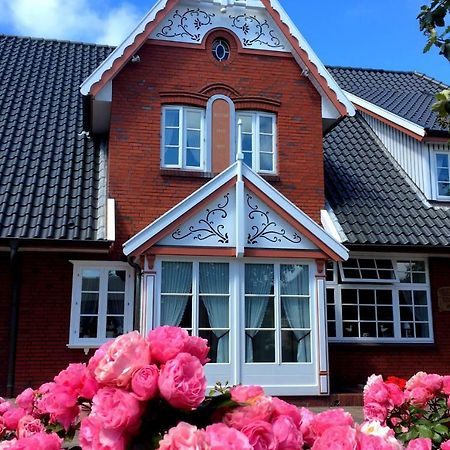 Gasthaus Knudsen Utersum Экстерьер фото