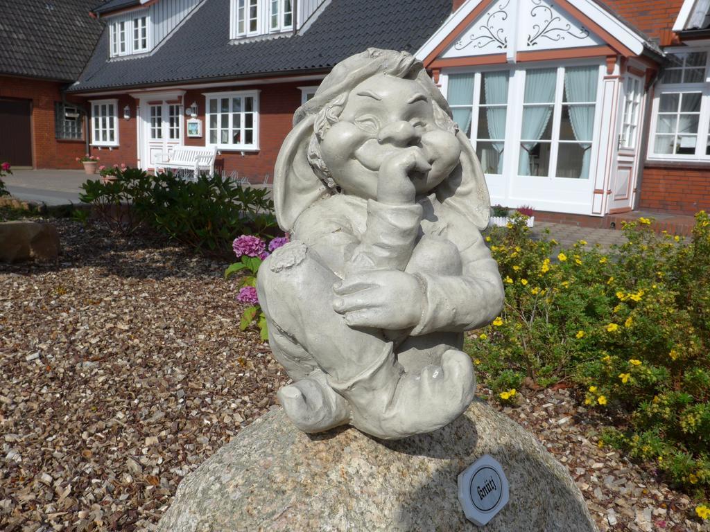 Gasthaus Knudsen Utersum Экстерьер фото