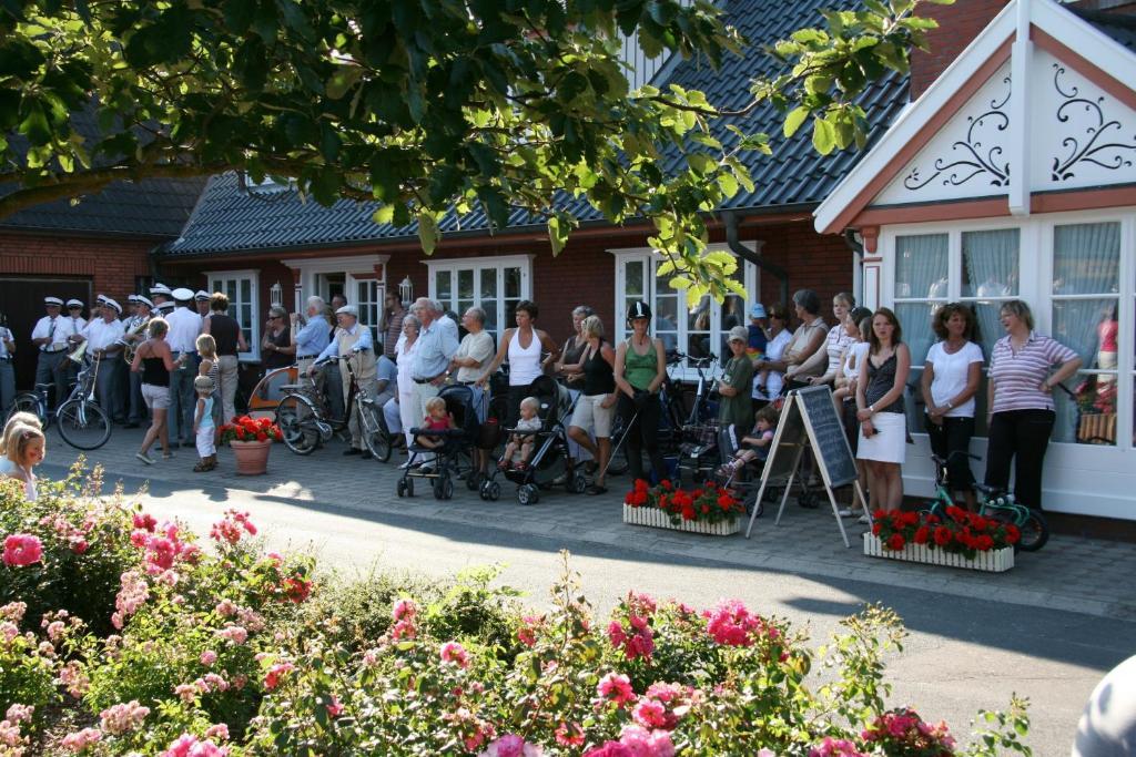 Gasthaus Knudsen Utersum Экстерьер фото